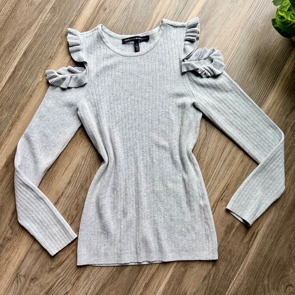 White House Black Market Gray Ruffle Cold Shoulder Ribbed Knit Top | Size S - Picture 2 of 9